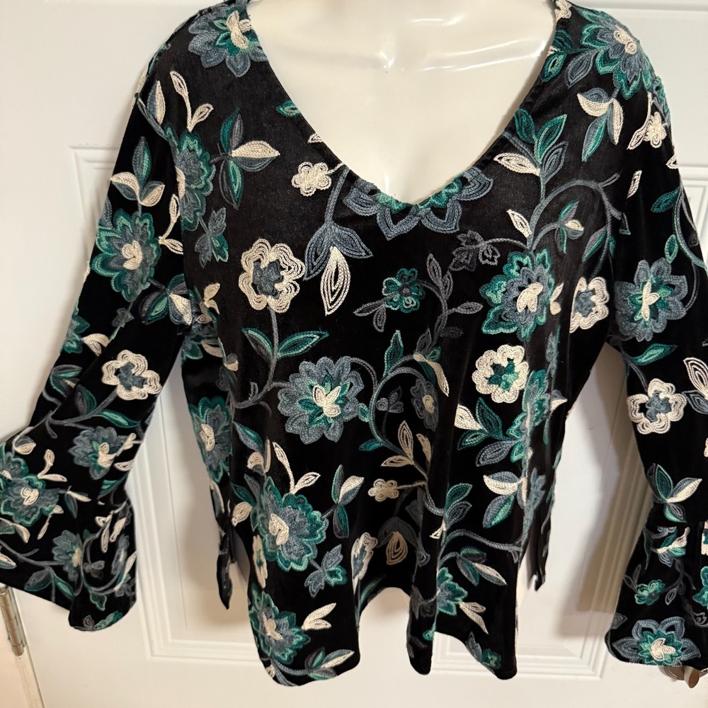Karen Kane Velvet Embroidered Boho Blouse SZ Medium USA Made Thick Sedona EUC - Picture 5 of 8